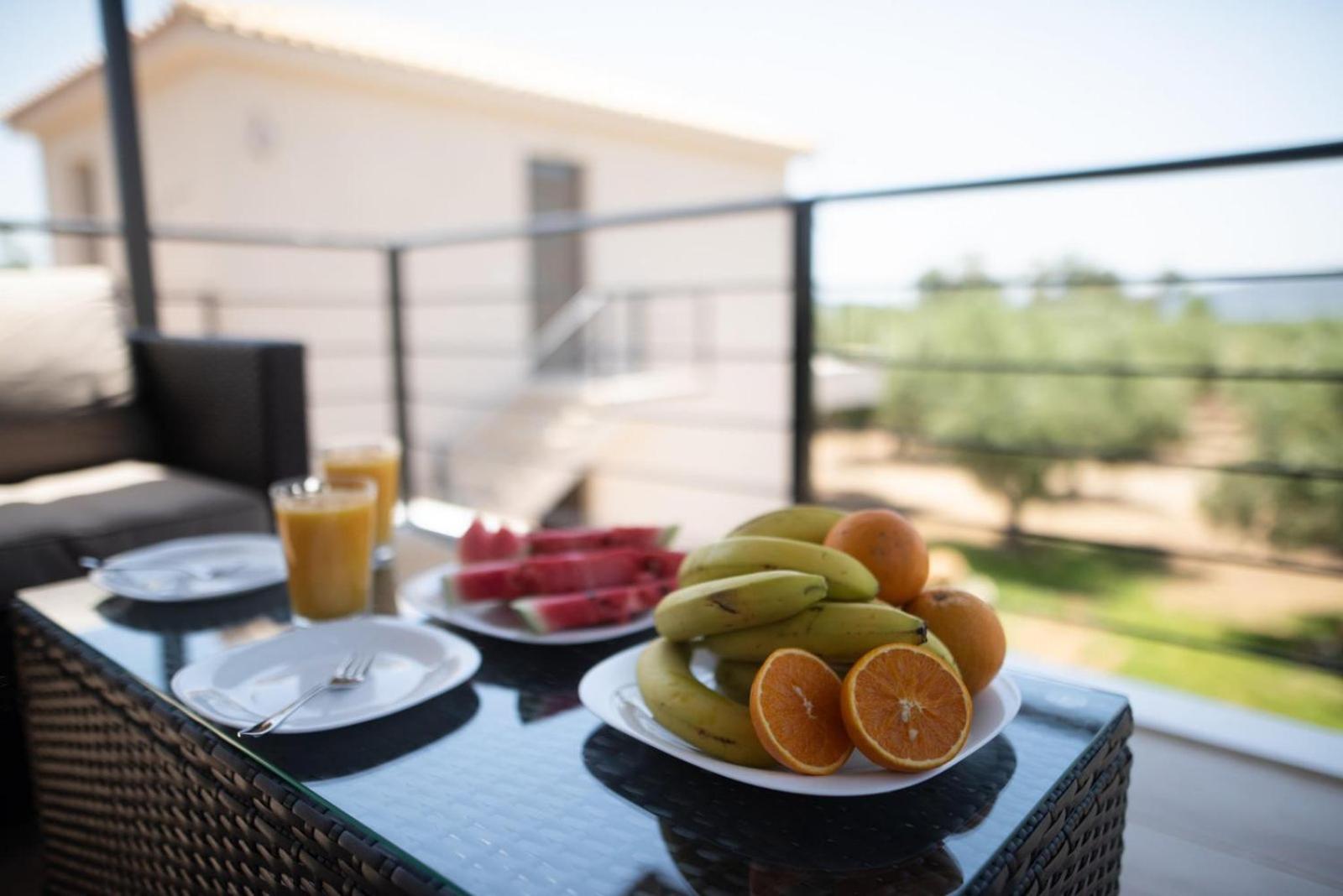 Three Charites Resort Gialova Extérieur photo
