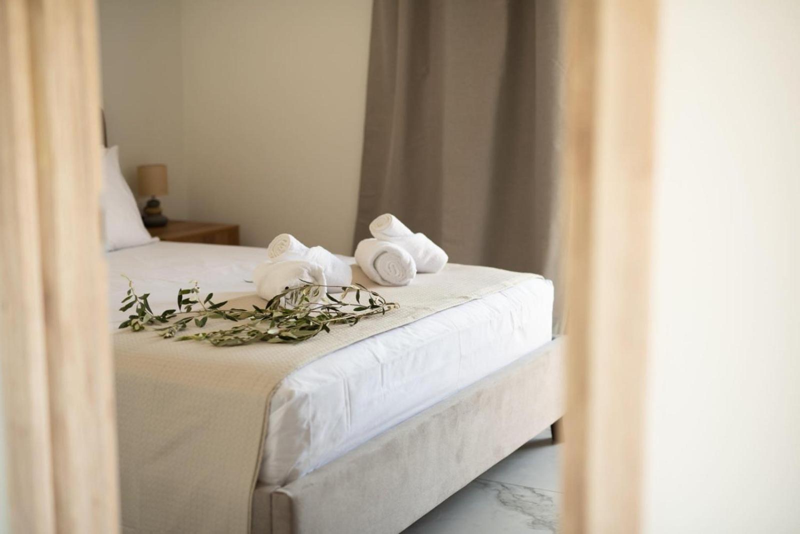Three Charites Resort Gialova Extérieur photo