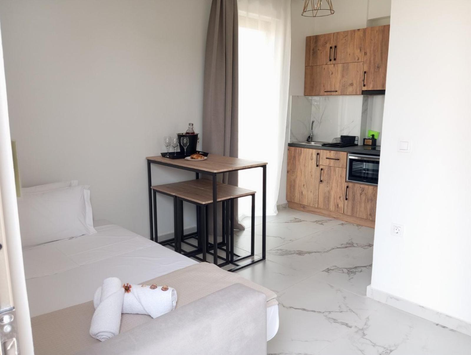Three Charites Resort Gialova Extérieur photo