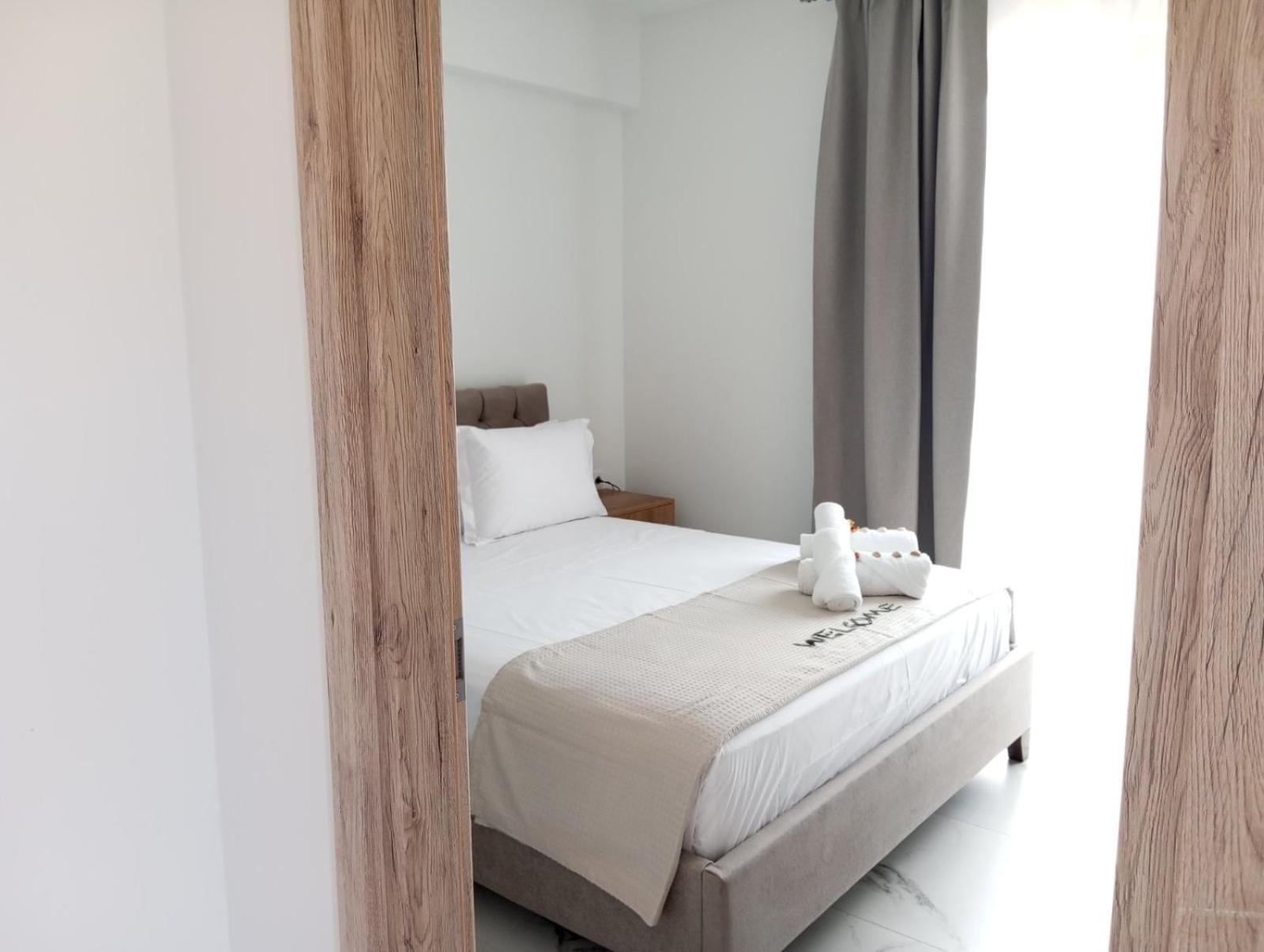 Three Charites Resort Gialova Extérieur photo