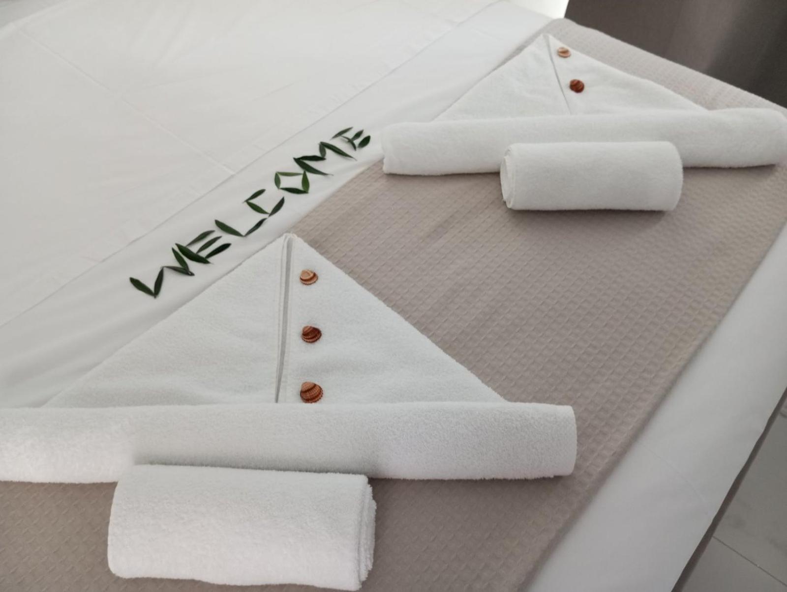 Three Charites Resort Gialova Extérieur photo