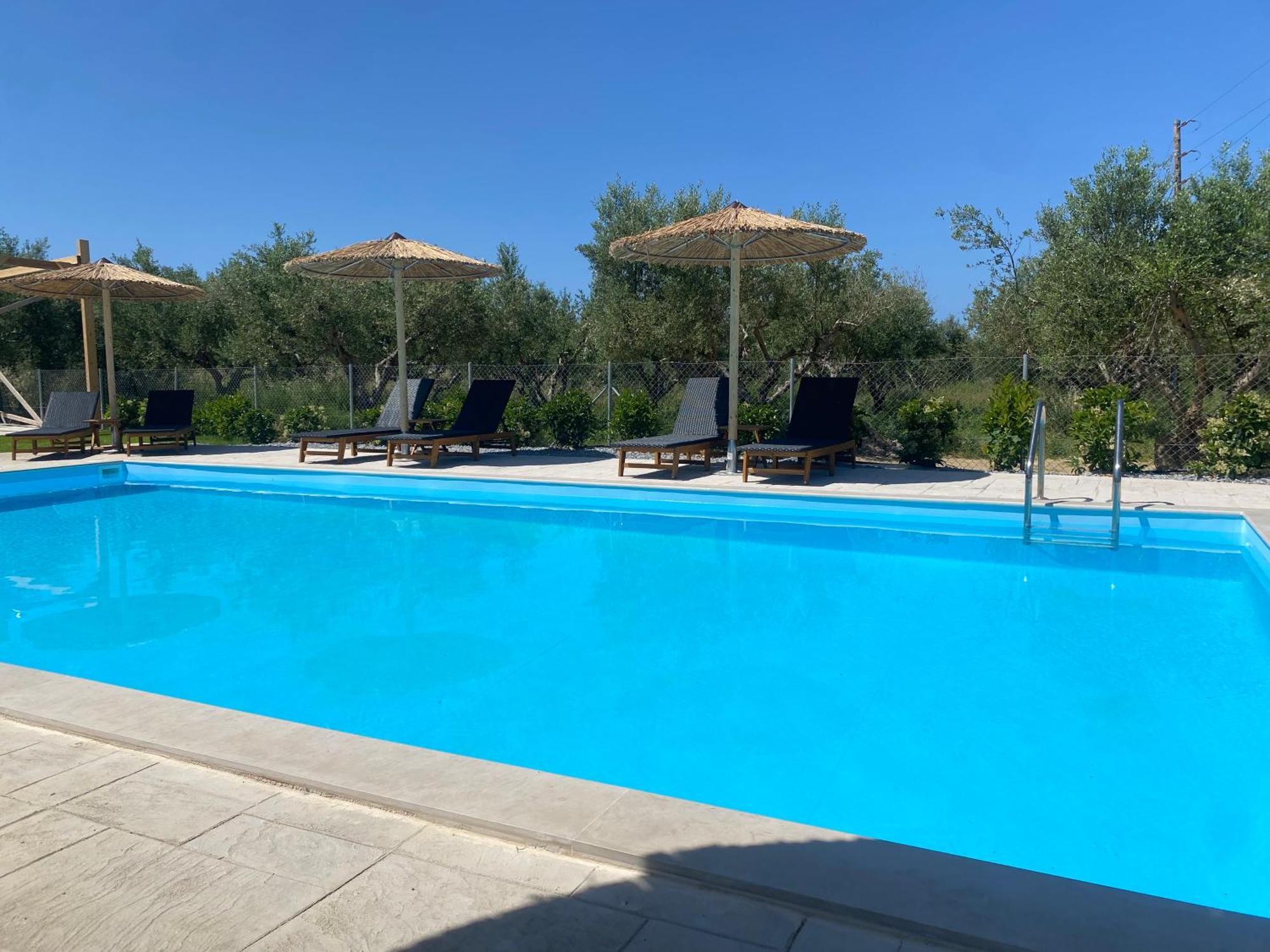 Three Charites Resort Gialova Extérieur photo