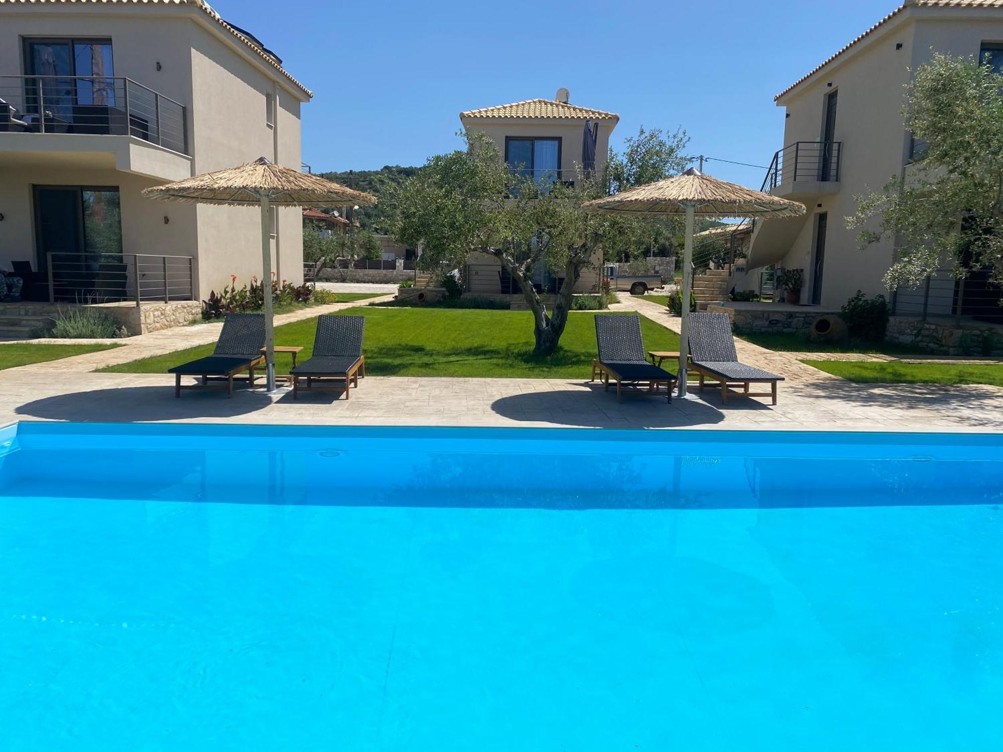 Three Charites Resort Gialova Extérieur photo